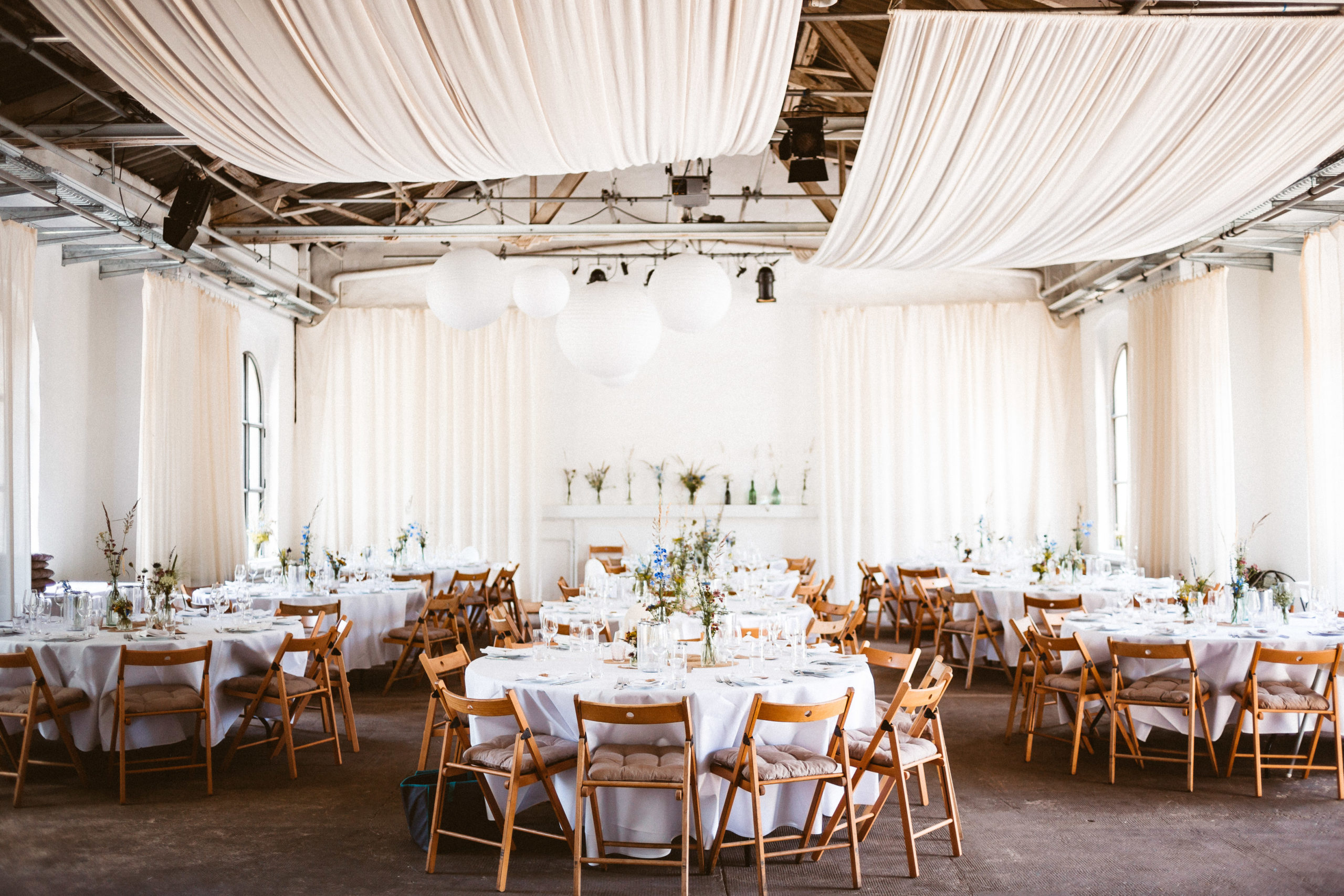 Als Hochzeitsfotograf Köln haben wir tolle Hochzeitsbilder in der Orangerie im Volksgarten gemacht.