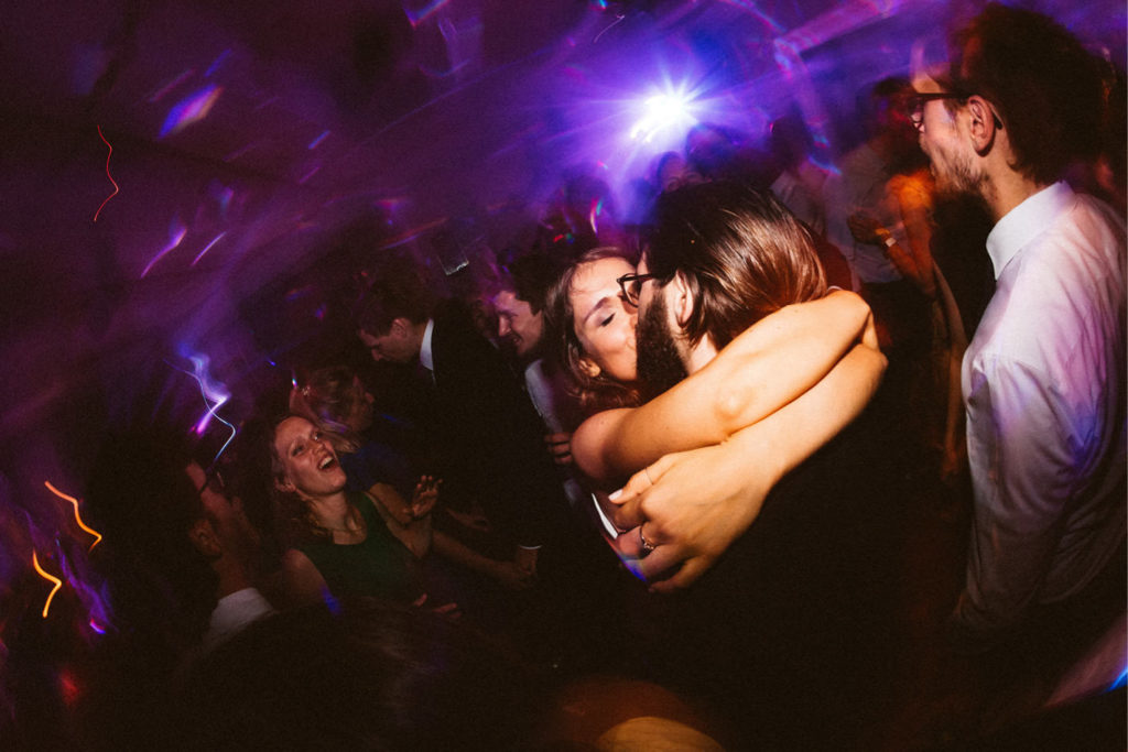 Als Hochzeitsfotograf Düsseldorf auf einer Hochzeit im La Dü