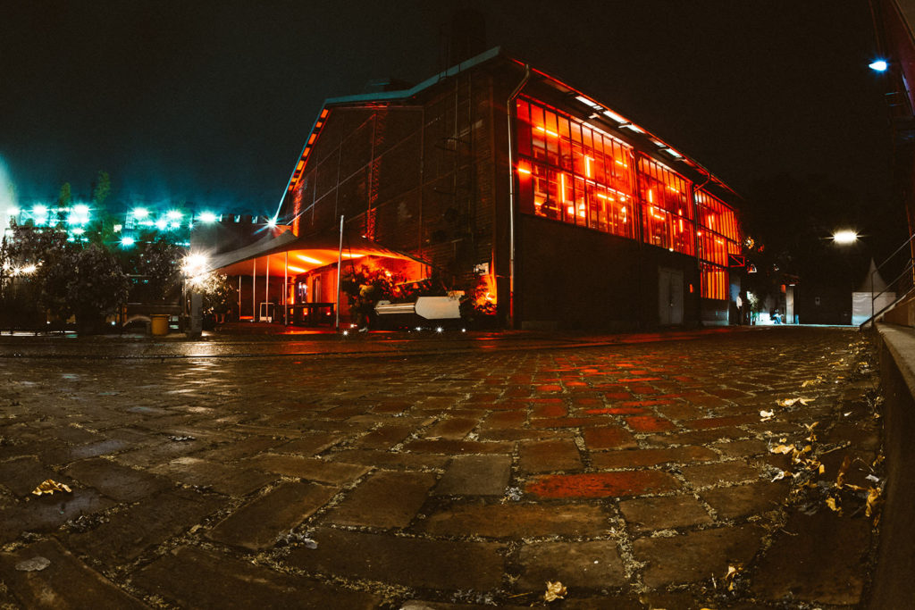 Als Hochzeitsfotograf Düsseldorf in der Seifenfabrik Düsseldorf.
