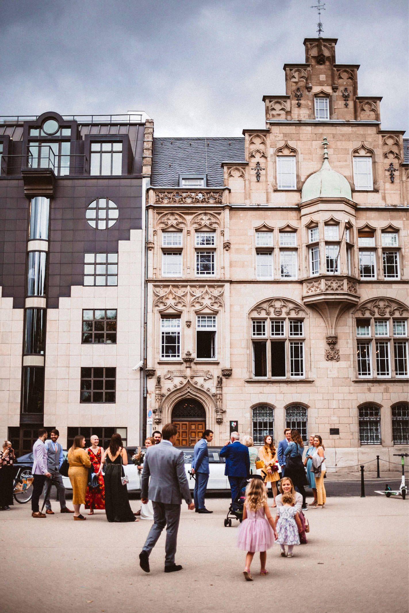 Als Hochzeitsfotograf Düsseldorf waren wir bei der Hochzeit am Standesamt Düsseldorf