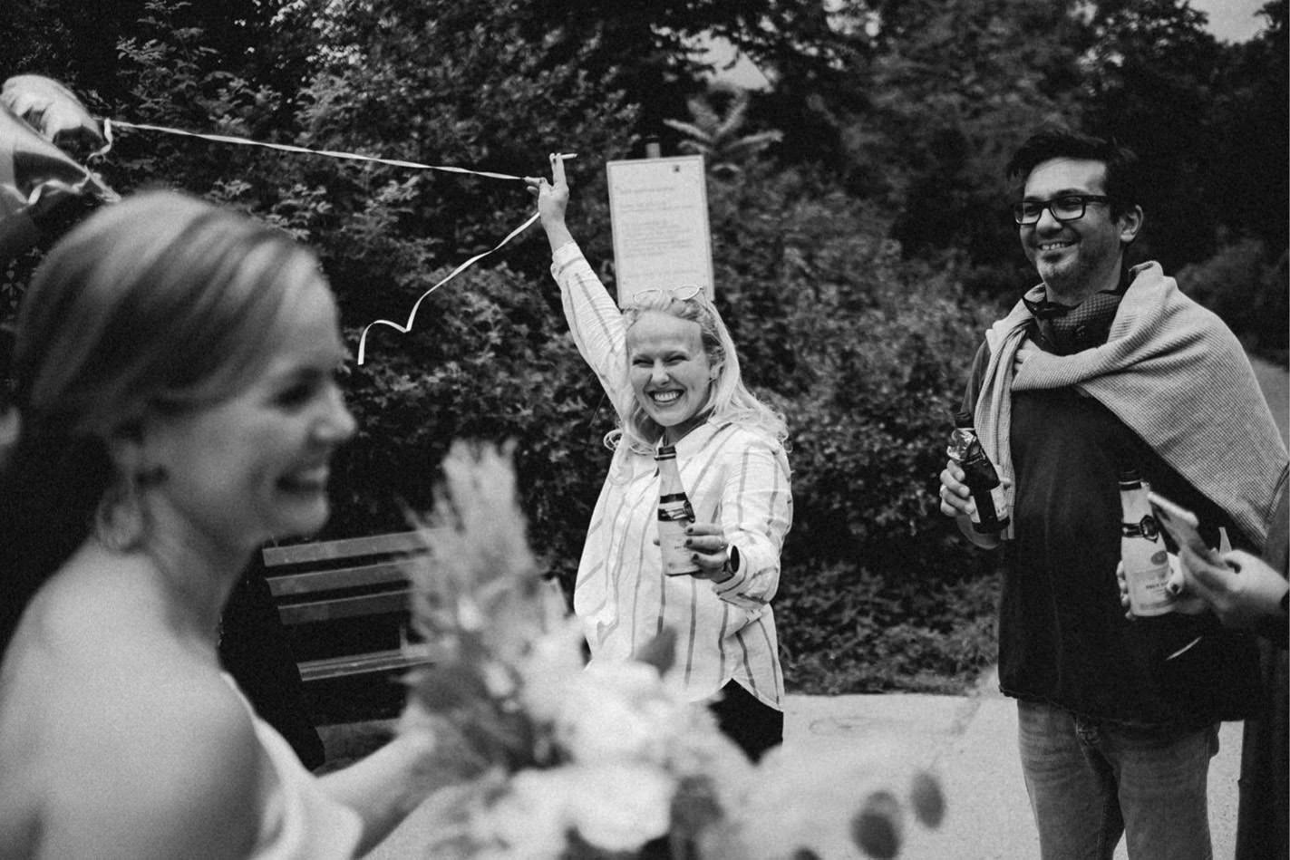 Als Hochzeitsfotograf Düsseldorf waren wir bei der Hochzeit am Standesamt Düsseldorf